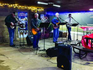 Hodges holds annual memory tree lighting ceremony