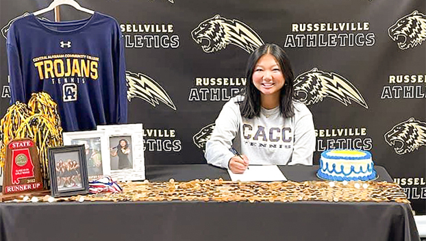 RHS athlete receives tennis scholarship – Franklin County Times
